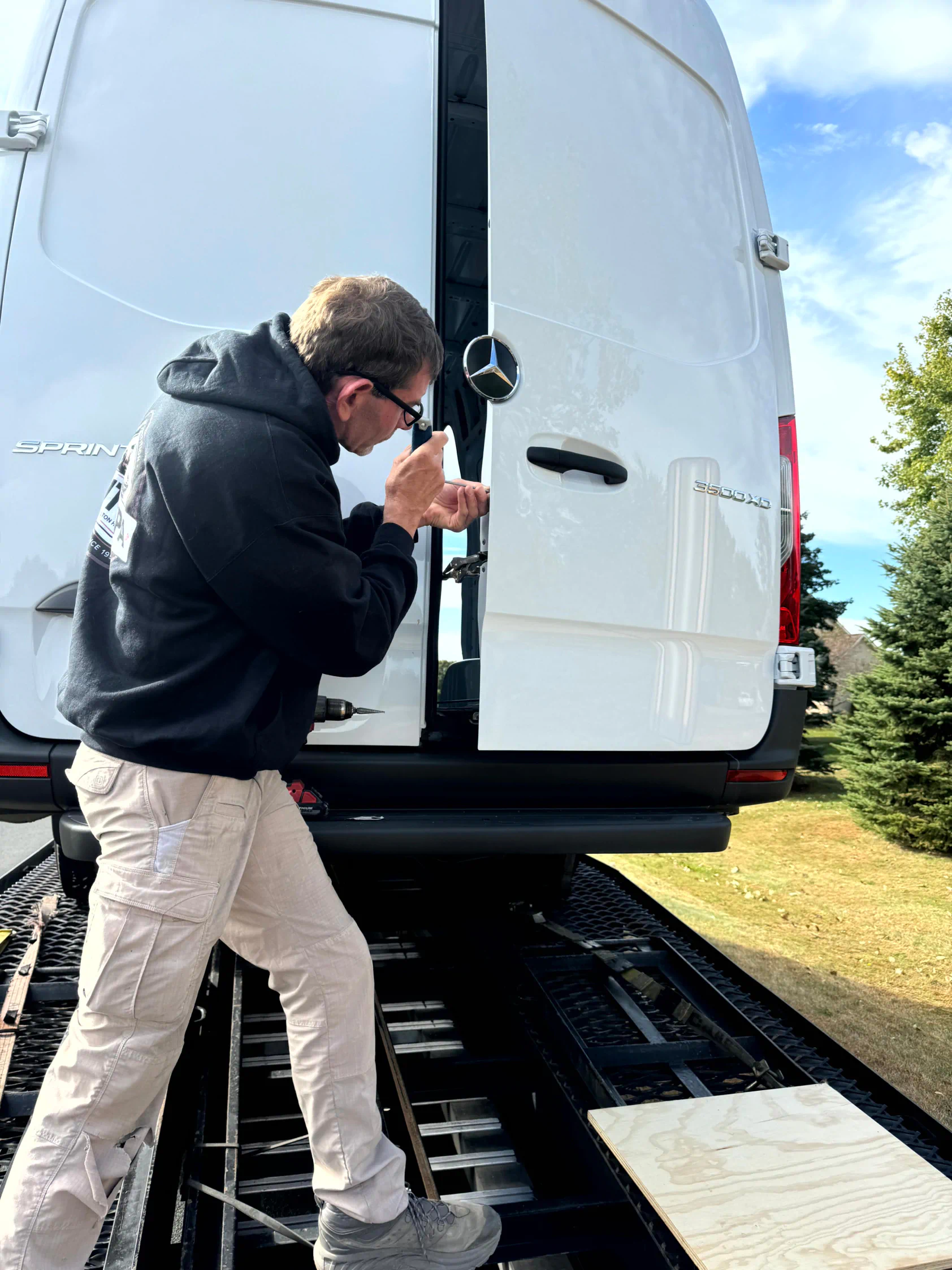 Mercedes Van Rear Door Ding 3